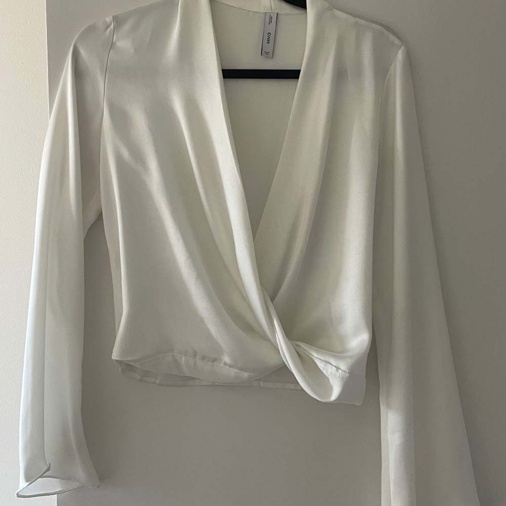 Mango top size USA 2 longsleeve white going out top